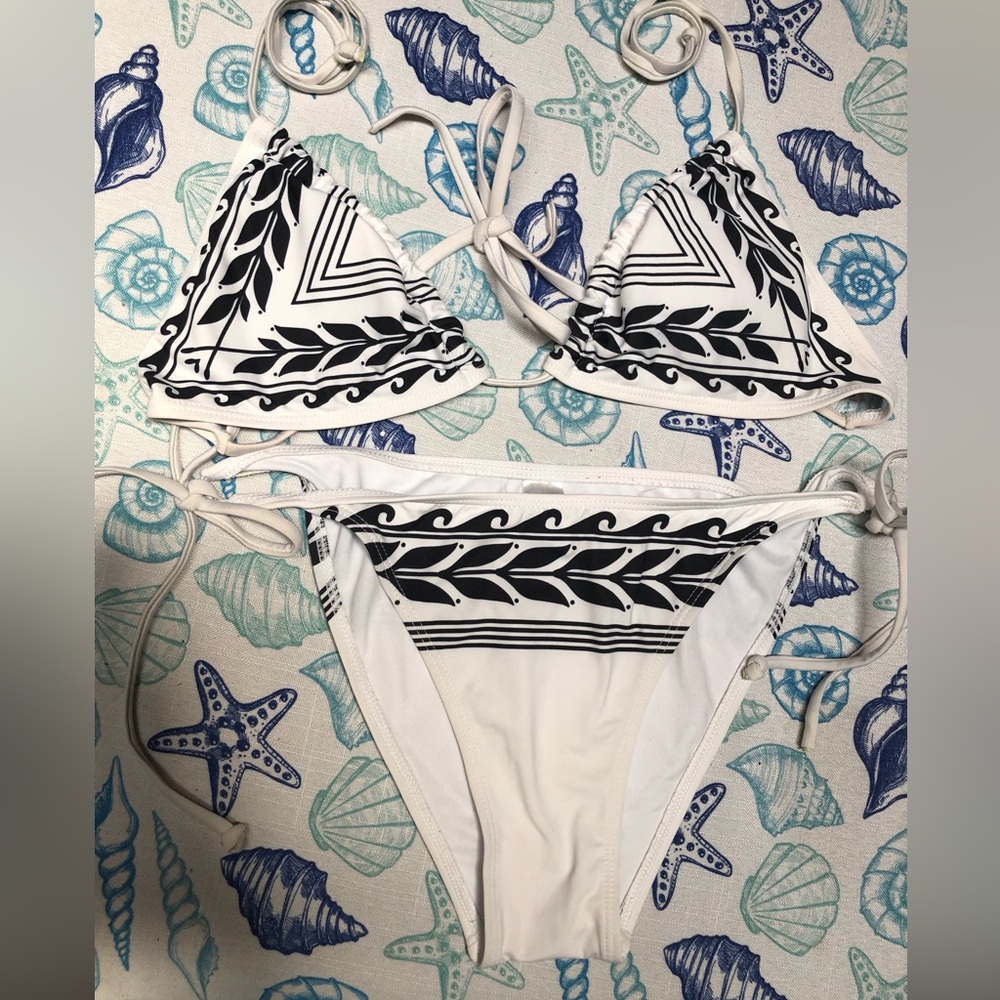 Black and White Bikini Set